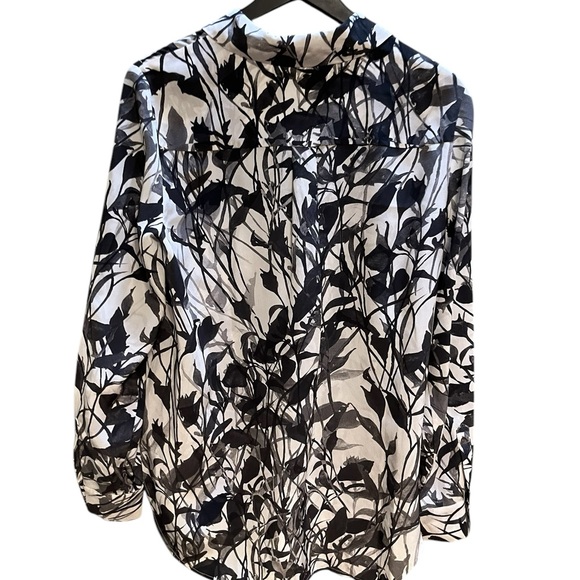 Haute Hippie hidden button collared blouse size large - Picture 5 of 9